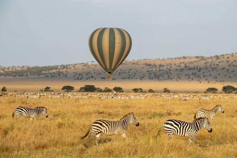 Hot air balloon over safari - best African safari experiences