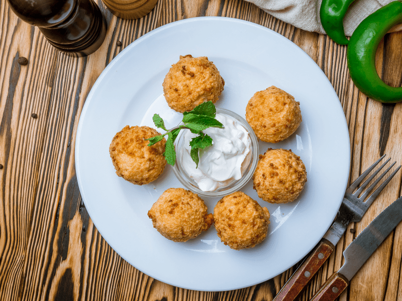 Kolokythokeftedes (Courgette Balls)