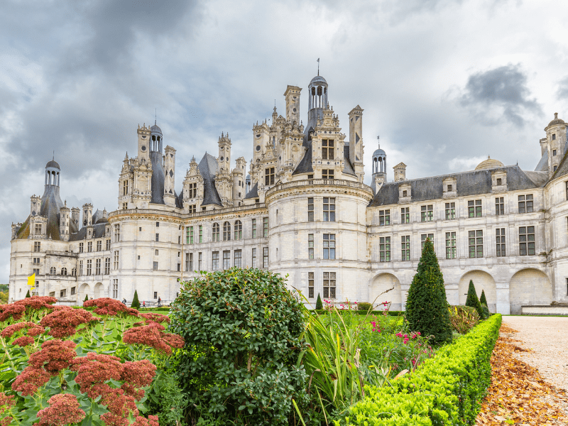 Loire Valley Castles and Wine Day Trip